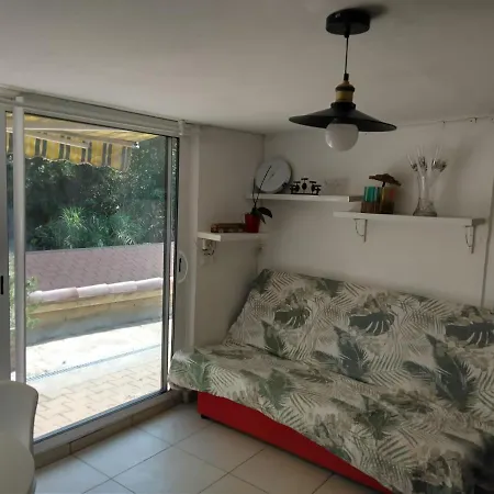 Oasis シャレー マントン